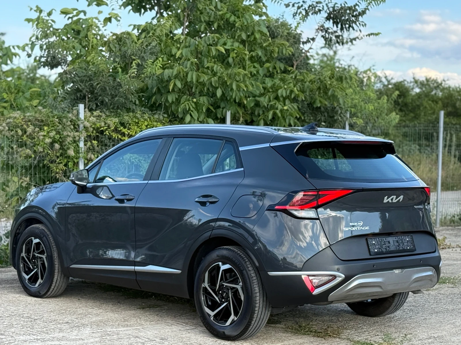 Kia Sportage 1.6 TGDI MHEV 28000km, снимка 5 - Автомобили и джипове - 55420724