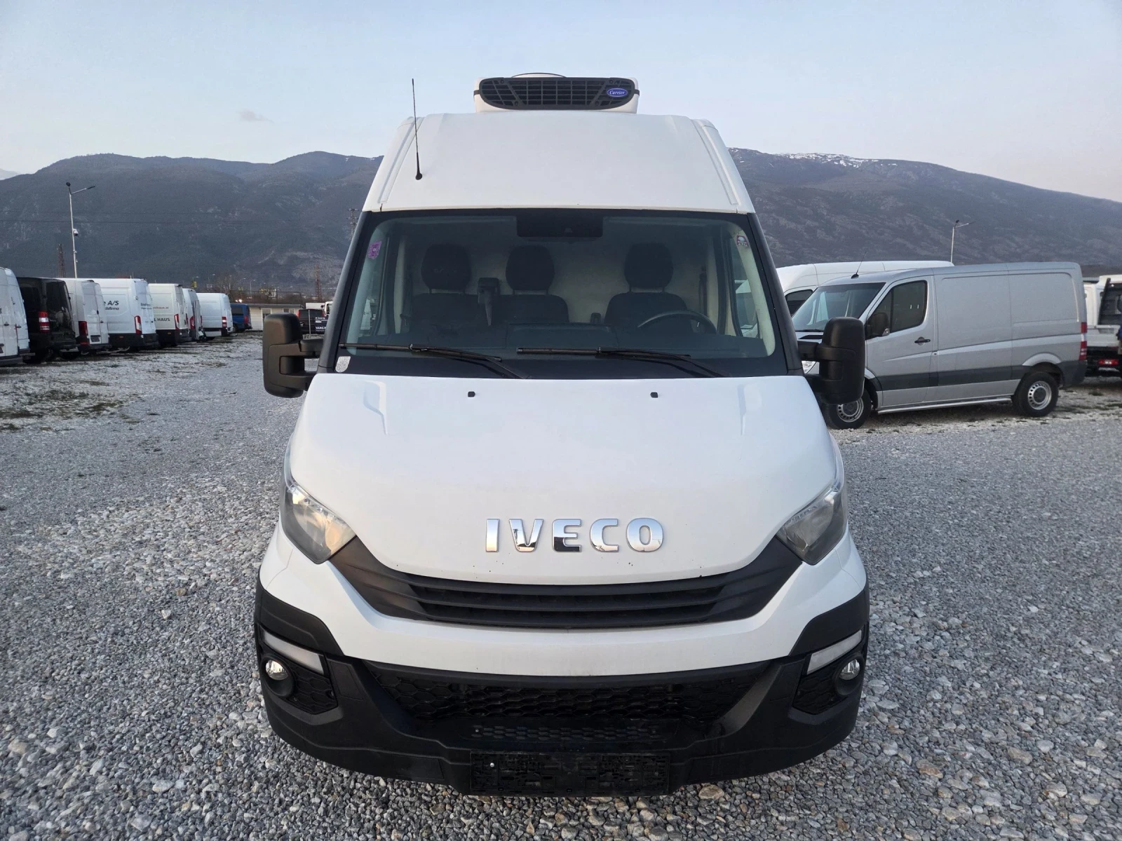 Iveco Daily 35s14, Хладилен, Евро 6, Автомат, снимка 8 - Бусове и автобуси - 53830334