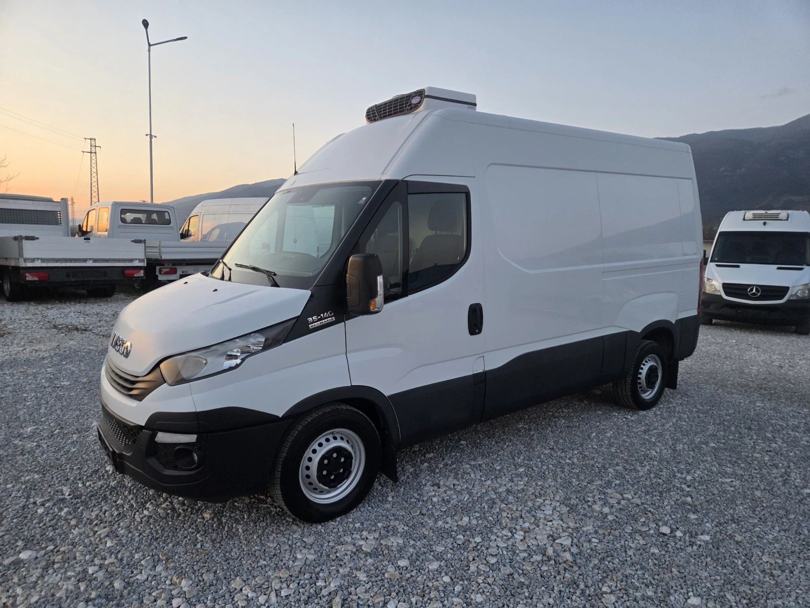 Iveco Daily 35s14, Хладилен, Евро 6, Автомат