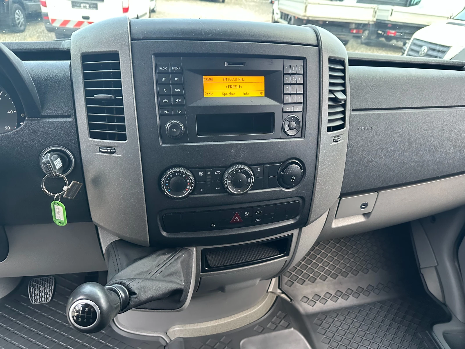 Mercedes-Benz Sprinter 316 климатроник/темпомат, снимка 5 - Бусове и автобуси - 56231181