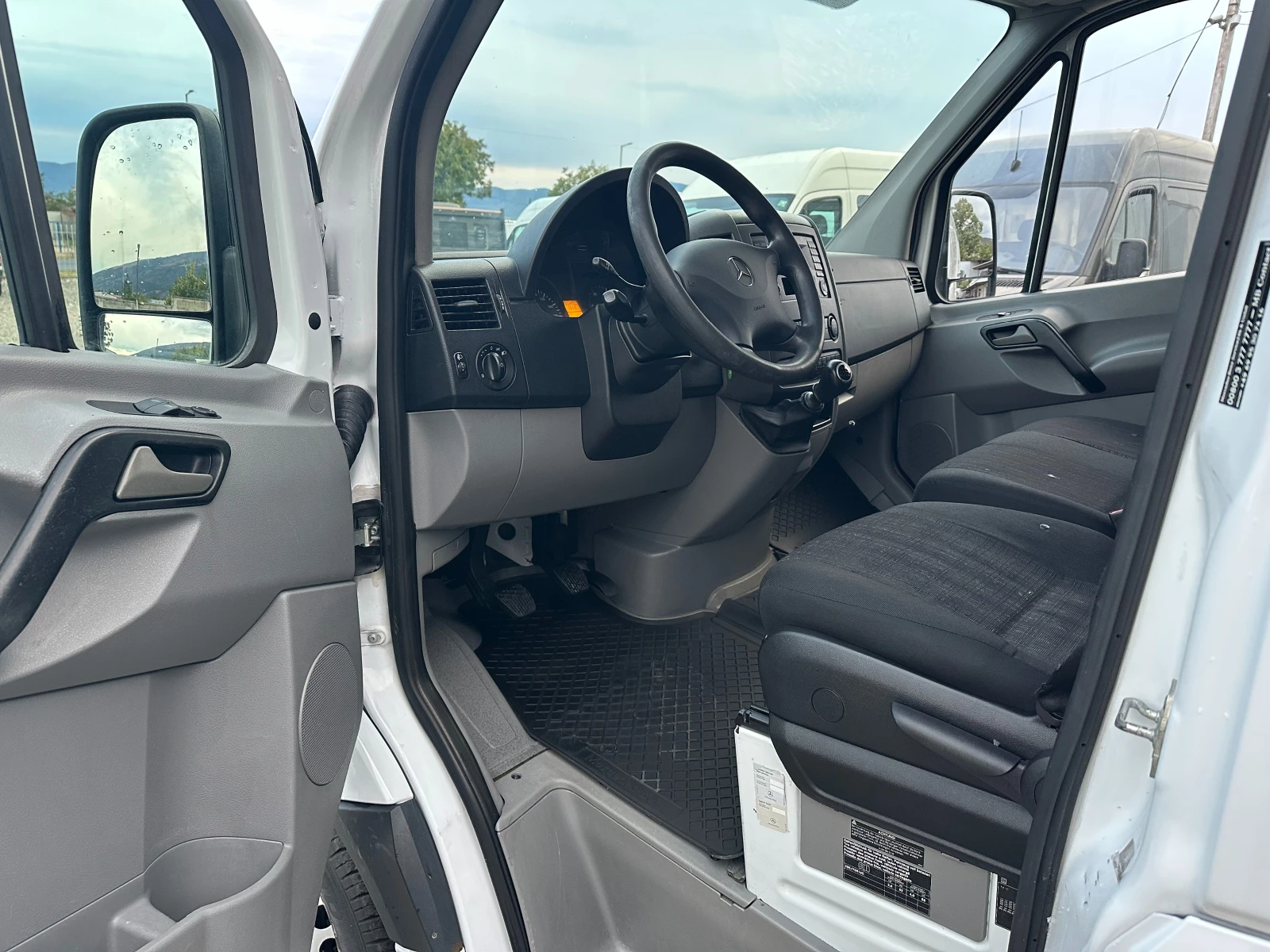 Mercedes-Benz Sprinter 316 климатроник/темпомат, снимка 7 - Бусове и автобуси - 56231181