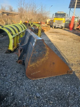 Телескопичен товарач JCB Кофи за телескоп 2.2куб.м., снимка 2