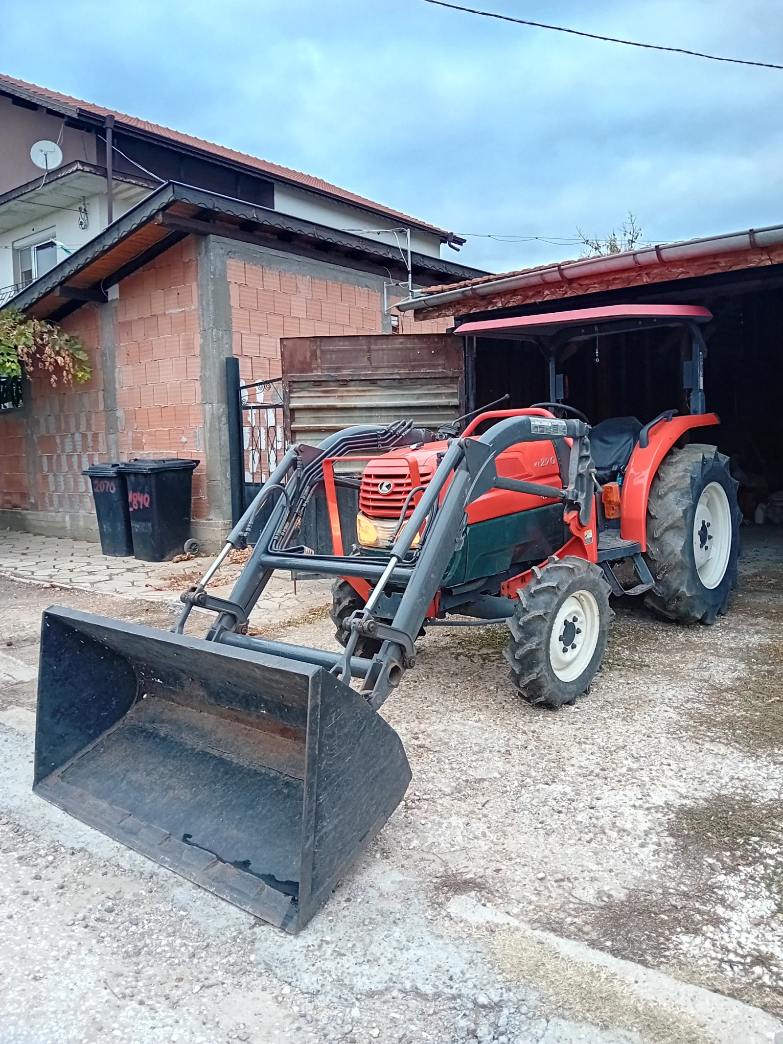 Трактор Kubota KL270D  - изображение 2