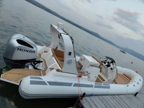 Надуваема лодка Highfield, снимка 3