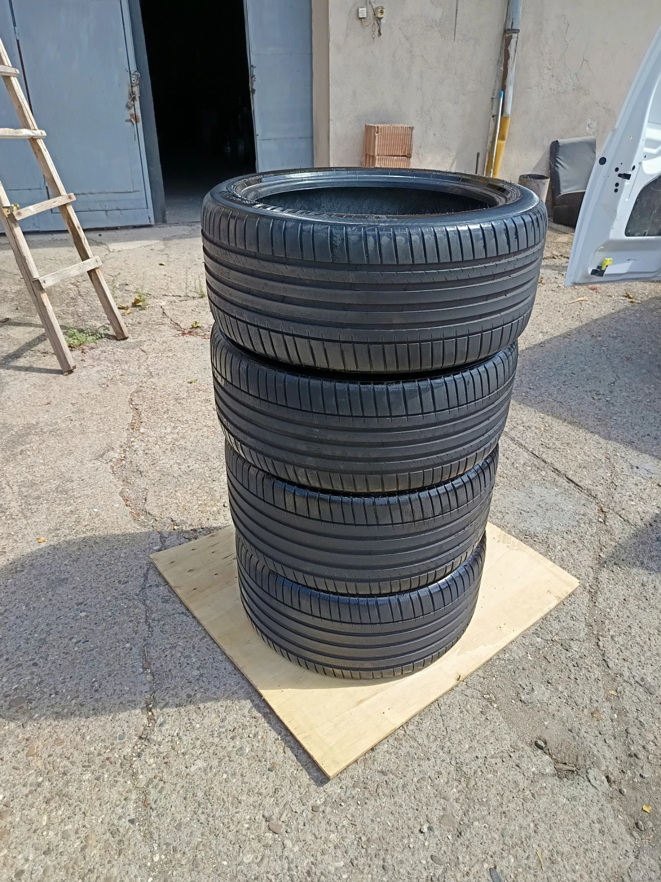  285/40R21 | Mobile.bg   8