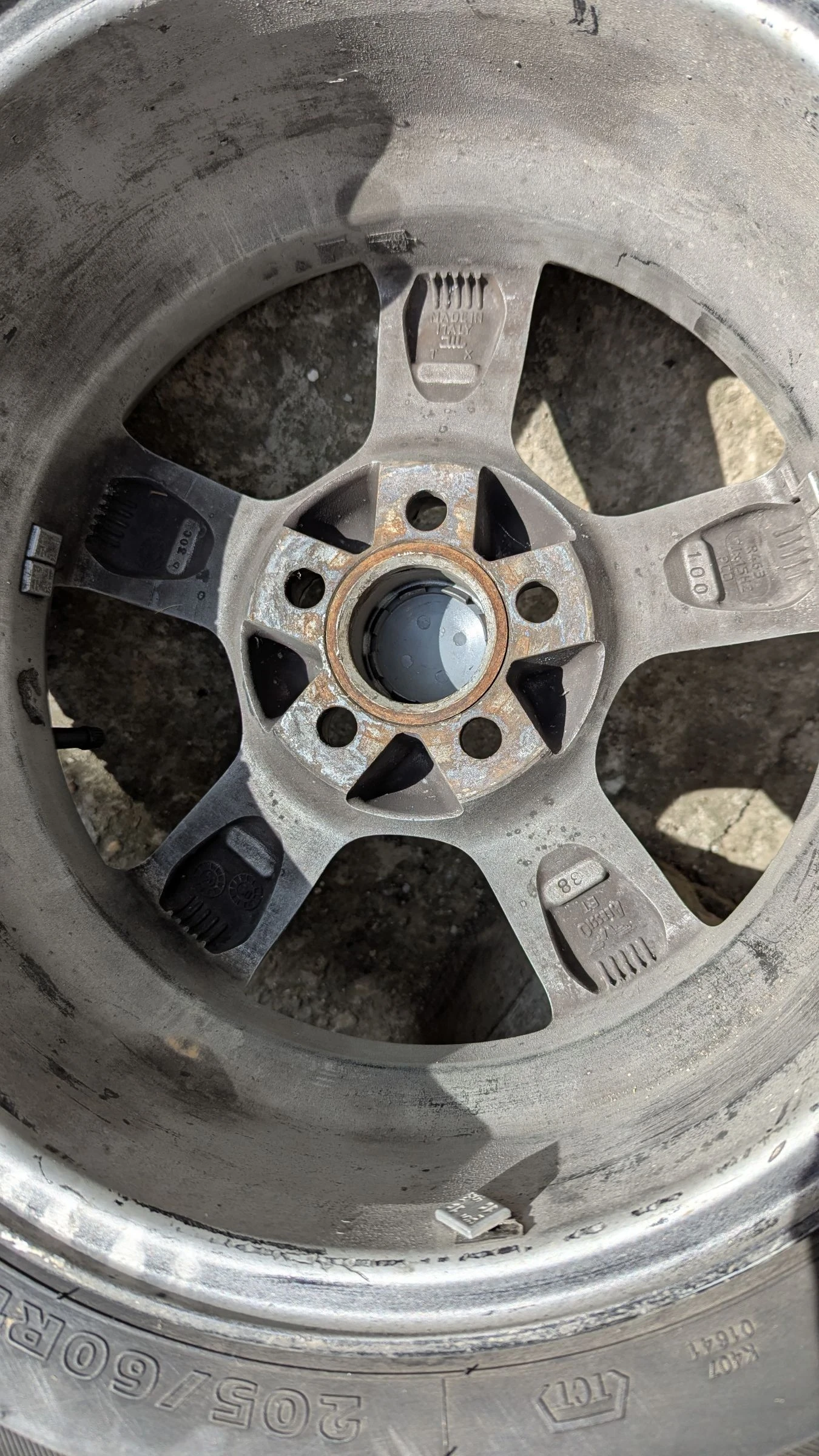 ���� � ������ 205/60R15 | Mobile.bg � ����������� 2