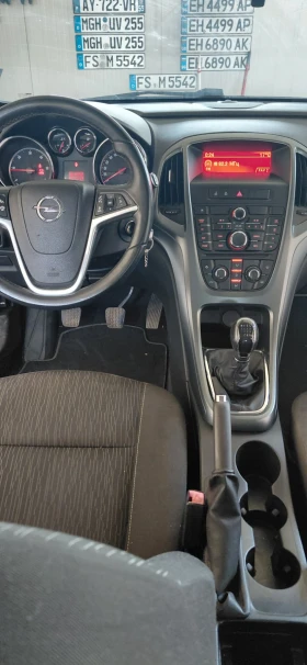 Opel Astra 1.7Cdti, снимка 11