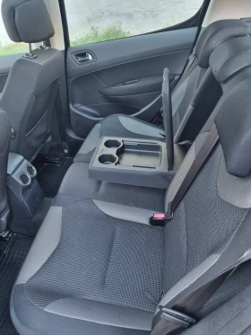 Peugeot 308 1.6 HDI Панорамен покрив, снимка 13