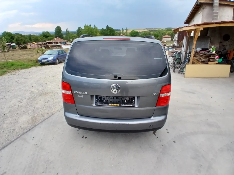 VW Touran 1.9Tdi 105 7места, снимка 5 - Автомобили и джипове - 47152287