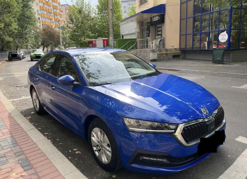 Skoda Octavia 2.0TDI DSG Ambition , снимка 2 - Автомобили и джипове - 48652321