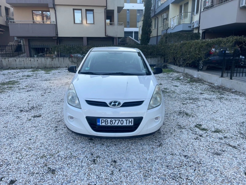 Hyundai I20 1.2i Газ бензин, снимка 1 - Автомобили и джипове - 49111641