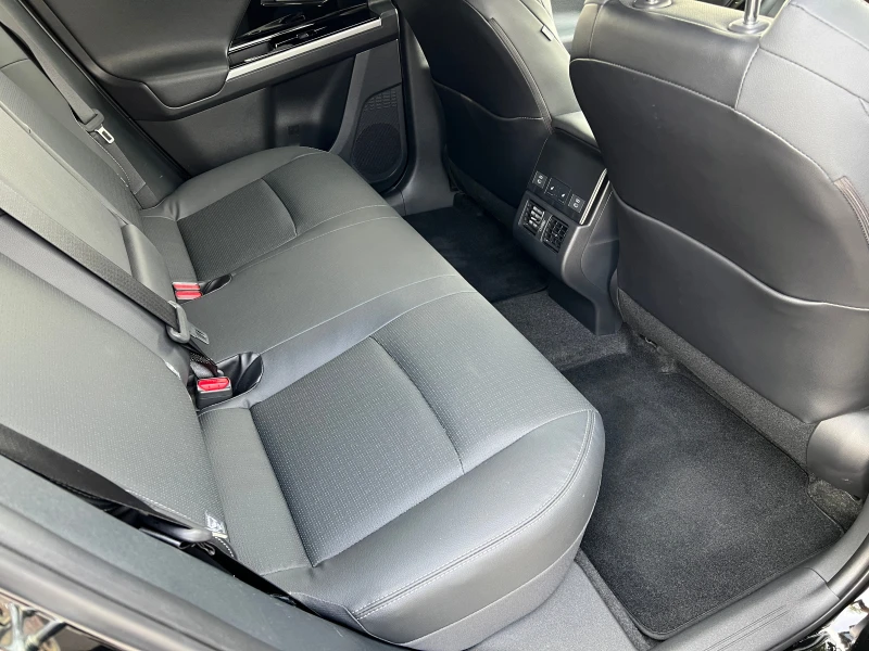 Subaru Solterra 4E-xperiance+ , снимка 14 - Автомобили и джипове - 51583139