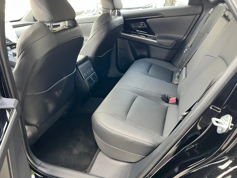 Subaru Solterra 4E-xperiance+ , снимка 12 - Автомобили и джипове - 51583139