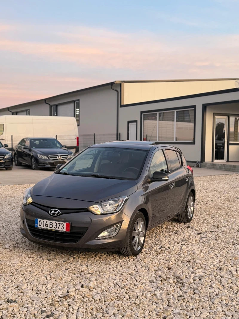 Hyundai I20 1.3 бензин/Автоматик, снимка 2 - Автомобили и джипове - 52713310