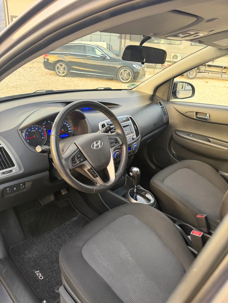 Hyundai I20 1.3 бензин/Автоматик, снимка 6 - Автомобили и джипове - 52713310