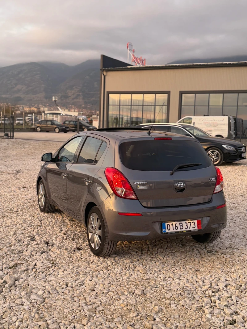 Hyundai I20 1.3 бензин/Автоматик, снимка 5 - Автомобили и джипове - 52713310