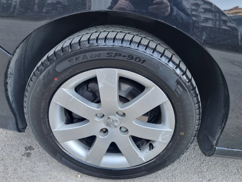 Peugeot 308 1.6 HDI Панорамен покрив, снимка 15 - Автомобили и джипове - 52931795