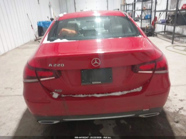 Mercedes-Benz A 220 ПОДГРЕВ* КАМЕРА* КЕЙЛЕС* LANE* ASSIST, снимка 15 - Автомобили и джипове - 53728639