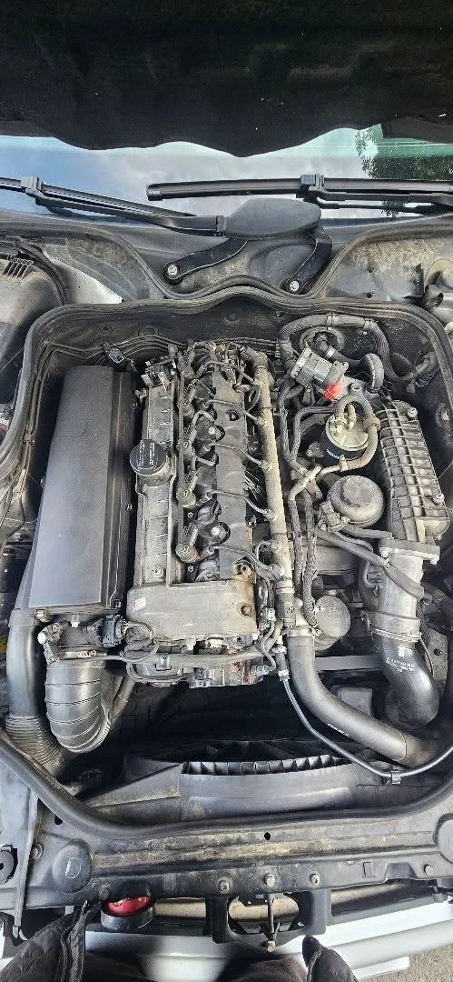 Mercedes-Benz E 270, снимка 8 - Автомобили и джипове - 54599359