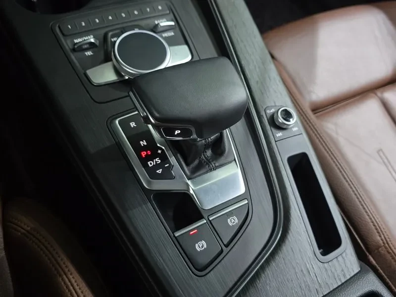 Audi A4 40 Tfsi Premium, снимка 9 - Автомобили и джипове - 55389972