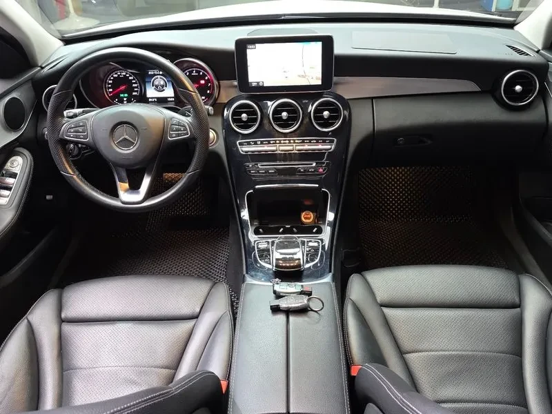 Mercedes-Benz C 200 W205 Avantgarde, снимка 7 - Автомобили и джипове - 55830029