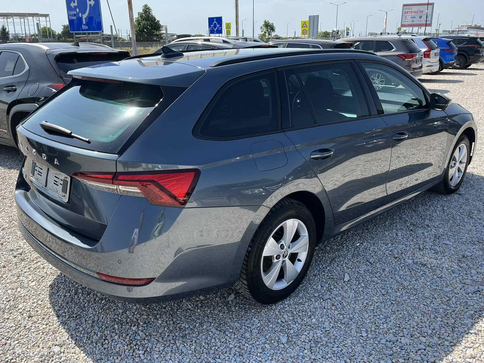 Skoda Octavia 2.0TDI EVO EXECUTIVE - изображение 6