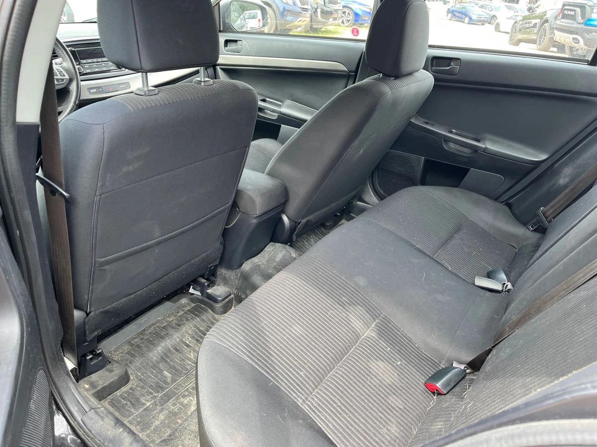 Mitsubishi Lancer * FWD * CARFAX * БЕЗ ПЪРВОНАЧАЛНА ВНОСКА - изображение 6