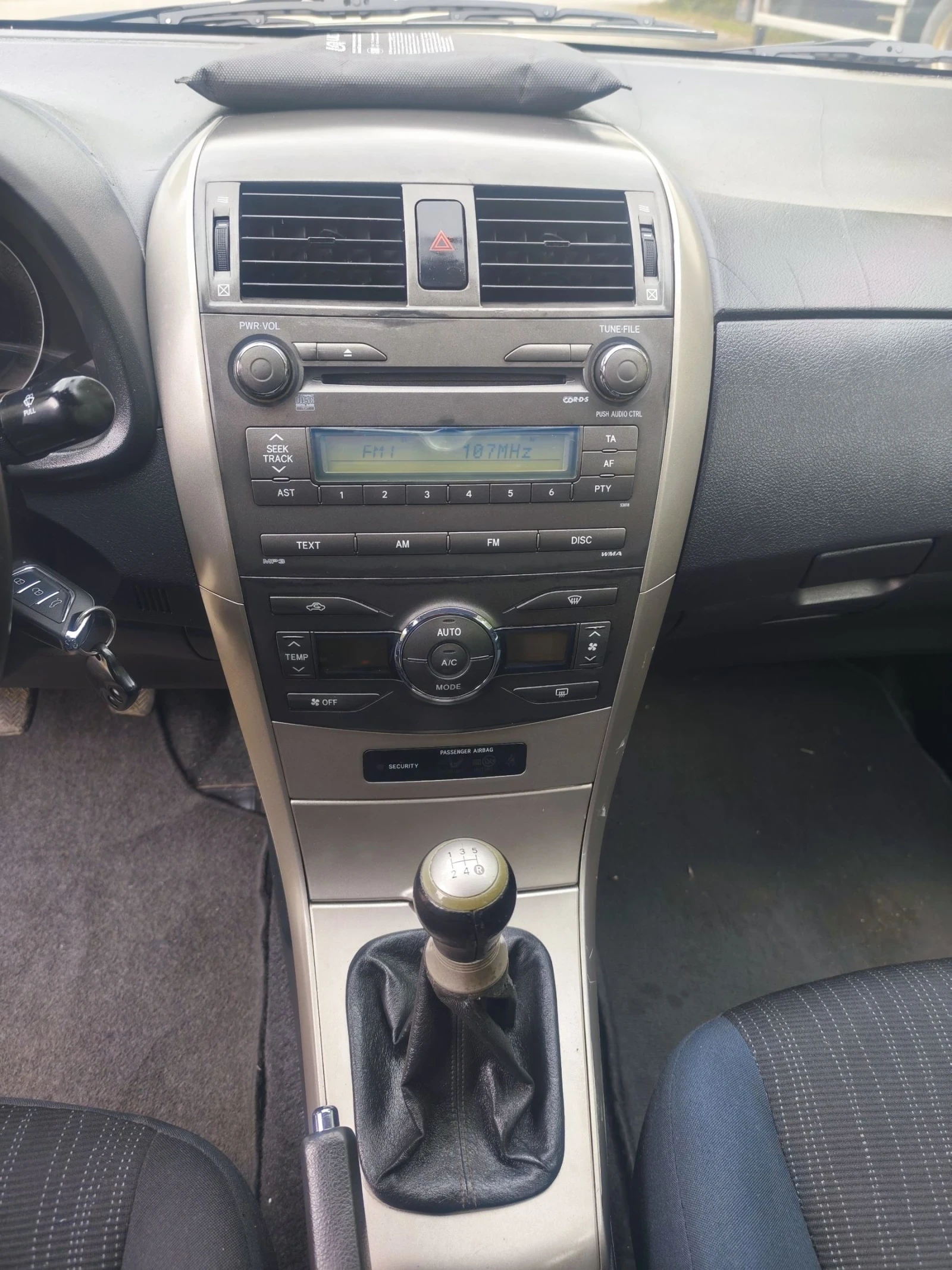 Toyota Corolla  - изображение 8