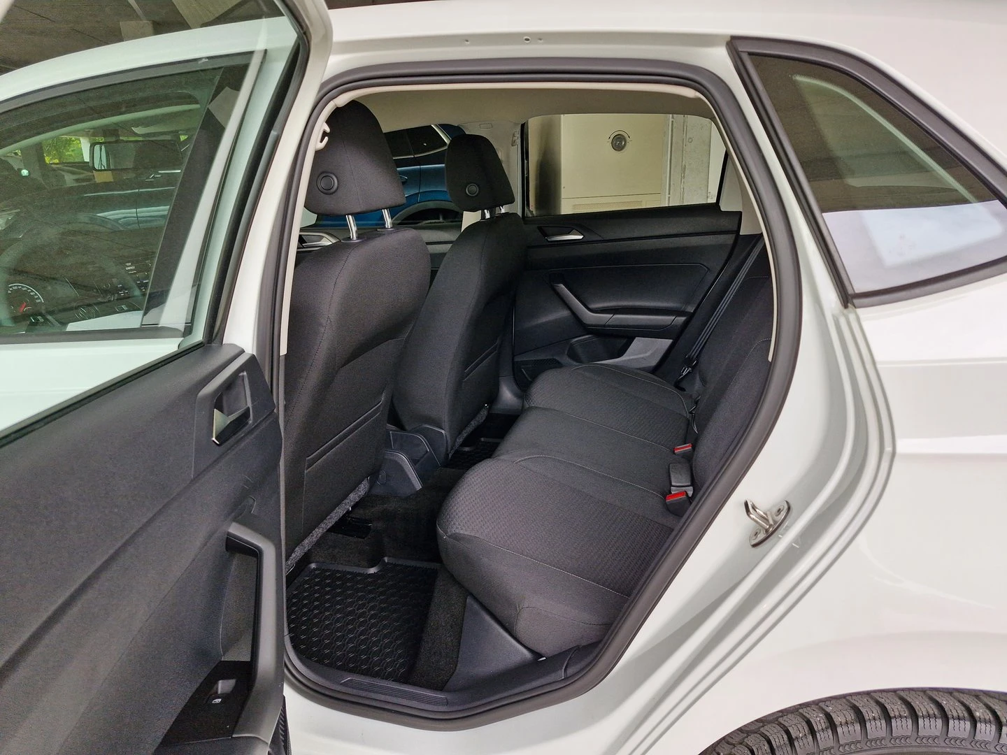 VW Polo Comfortline 1.0 EVO BMT - изображение 6