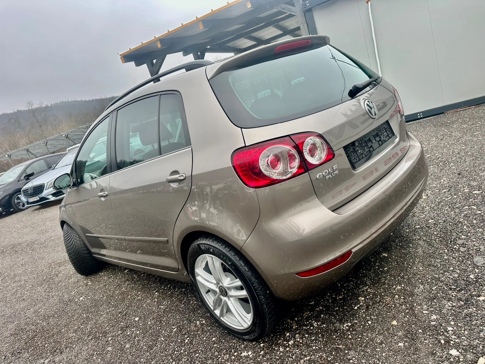 VW Golf Plus 1.2I* AUTOMAT* REALNI KM* UNIKAT*  - изображение 6