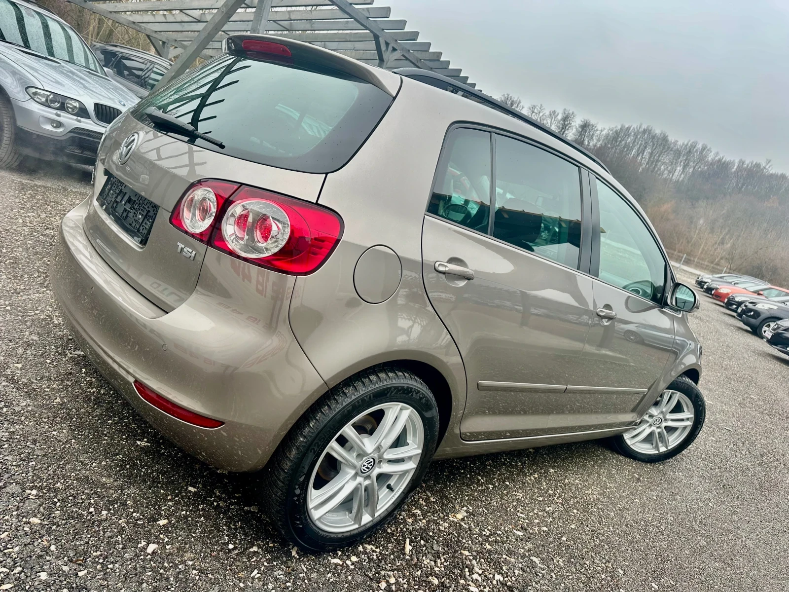 VW Golf Plus 1.2I* AUTOMAT* REALNI KM* UNIKAT*  - изображение 4