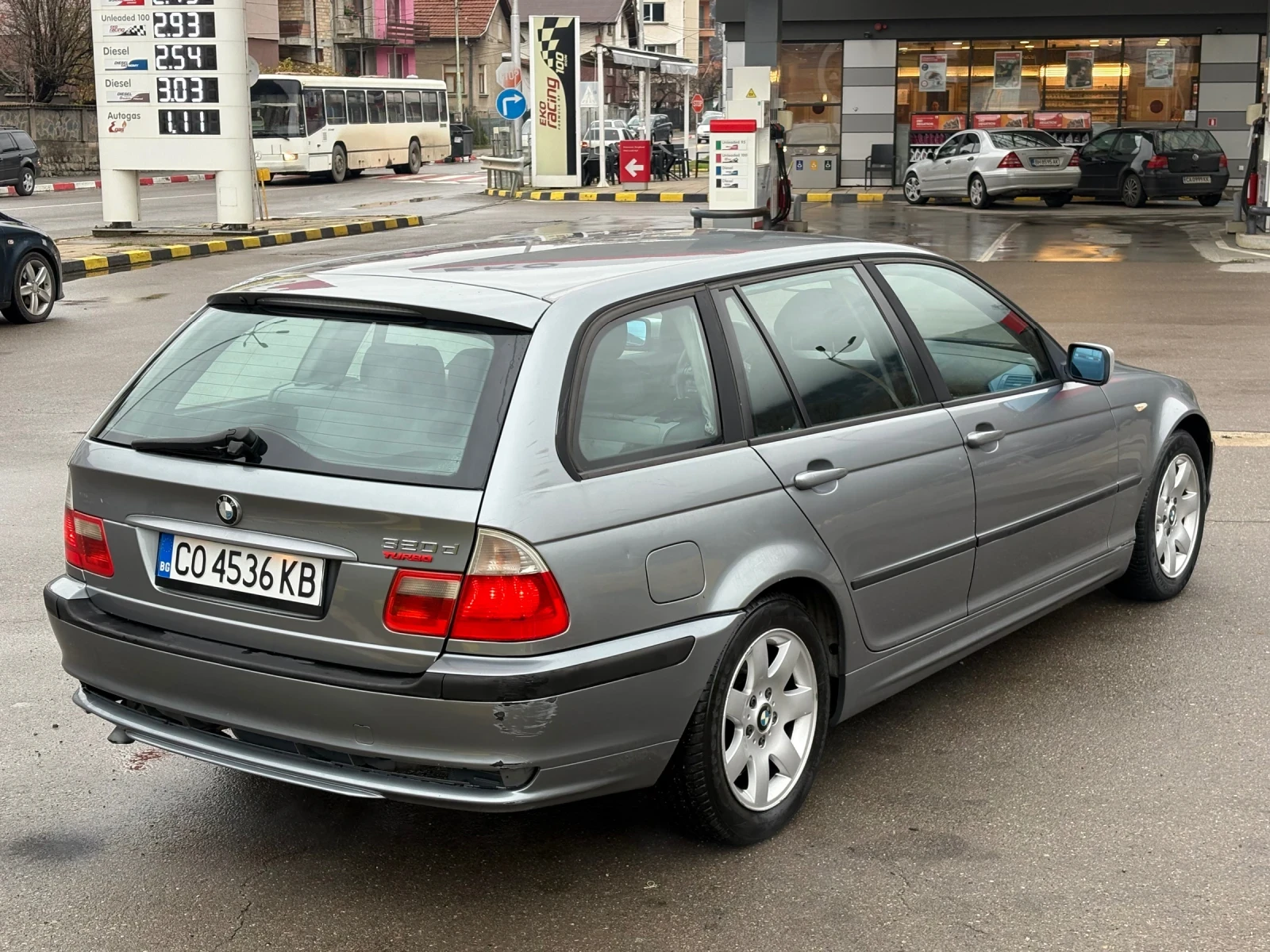 BMW 320, снимка 6 - Автомобили и джипове - 53813425
