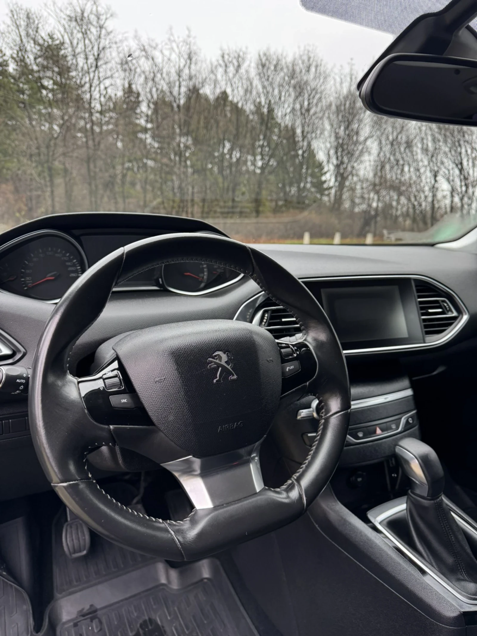 Peugeot 308 1.6 HDI 99кс Euro6, снимка 9 - Автомобили и джипове - 53959545