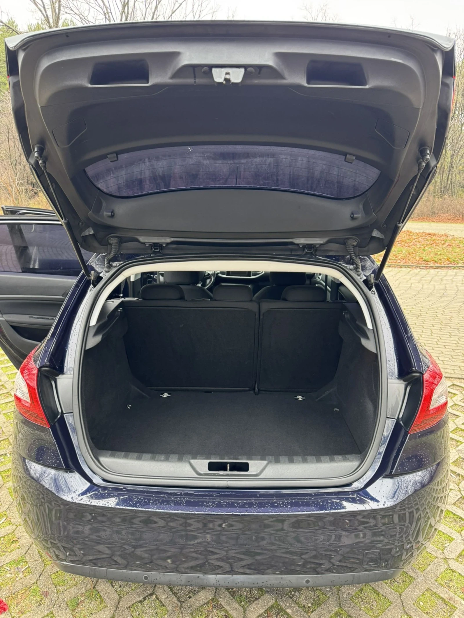 Peugeot 308 1.6 HDI 99кс Euro6, снимка 11 - Автомобили и джипове - 53959545