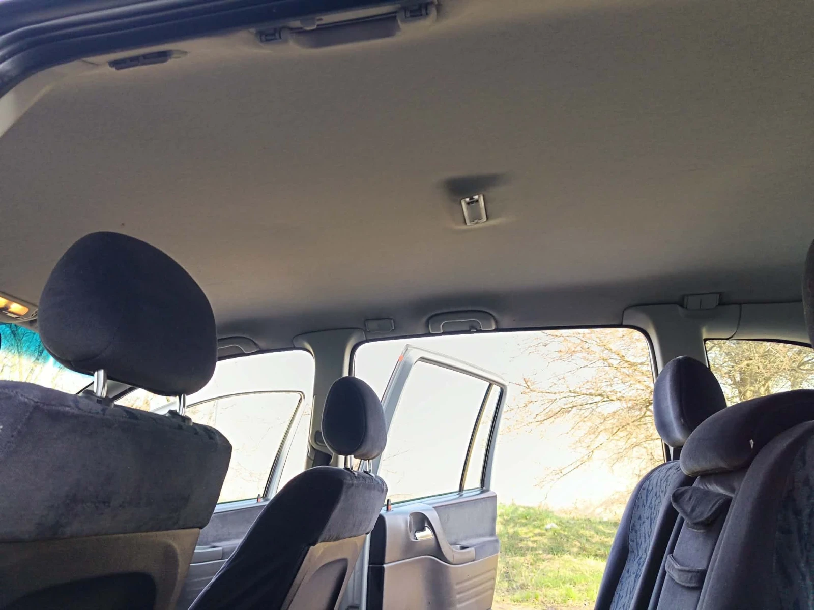 Opel Zafira 1.8 газ/бензин, снимка 15 - Автомобили и джипове - 54085628