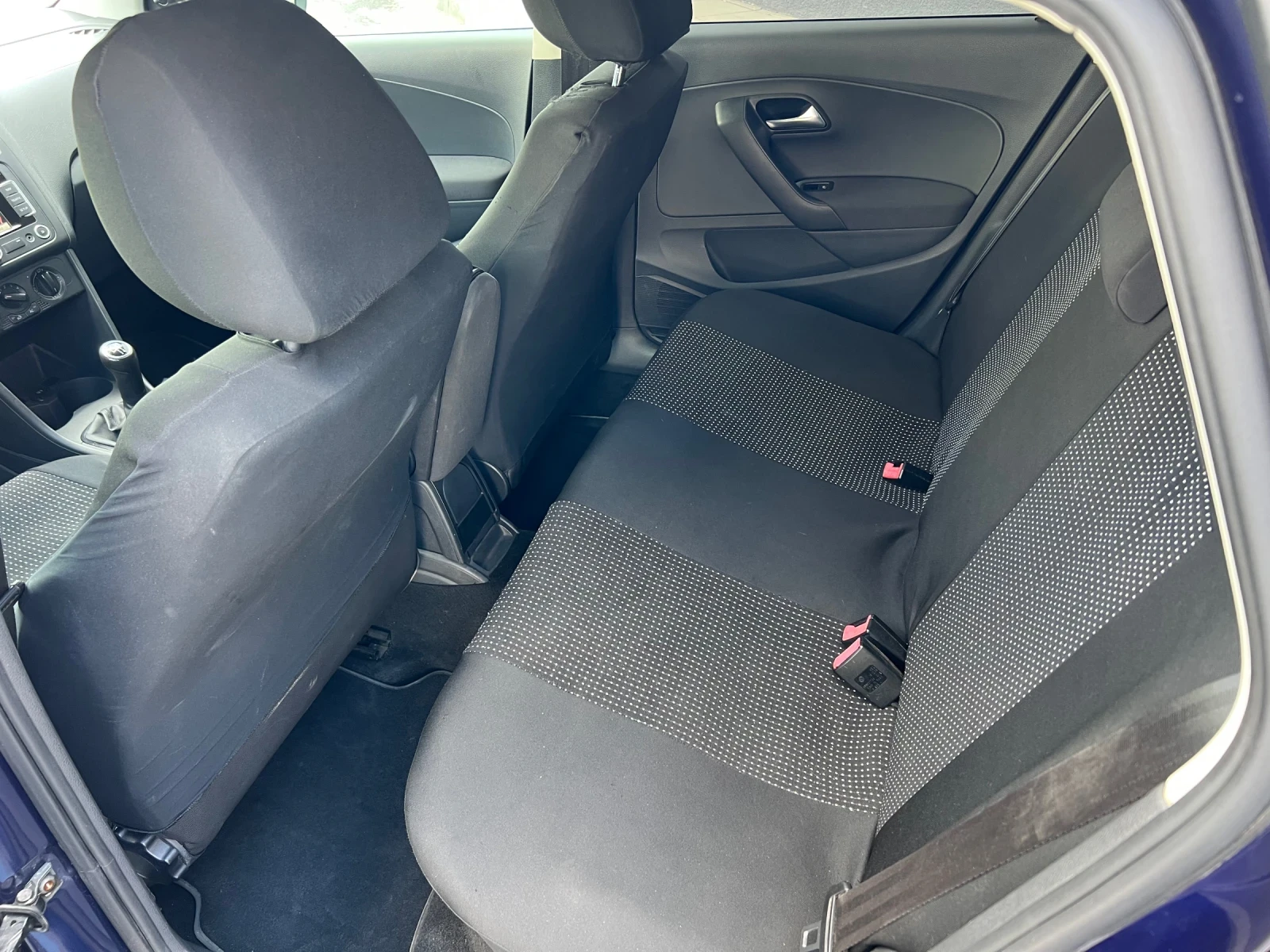 VW Polo 1.6 TDI - 90кс, снимка 10 - Автомобили и джипове - 54164417