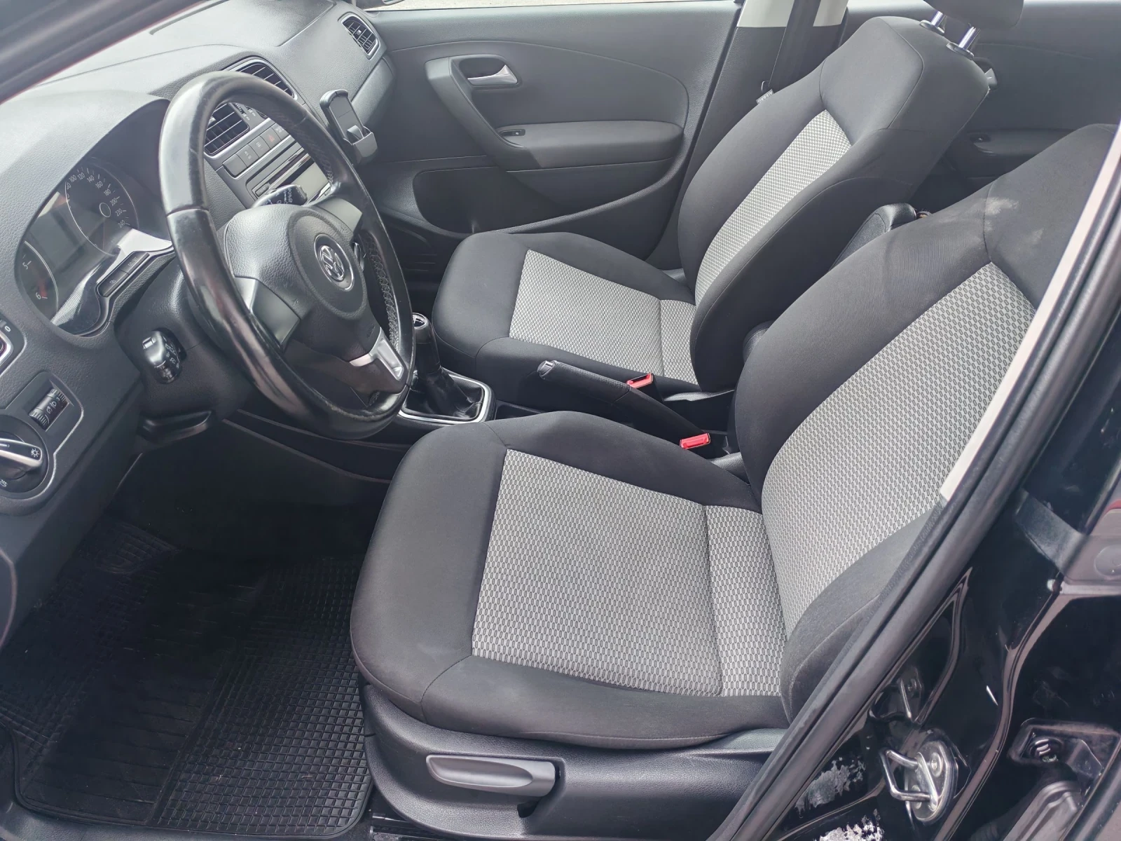 VW Polo 1.2TDI 2010G, снимка 11 - Автомобили и джипове - 54167295