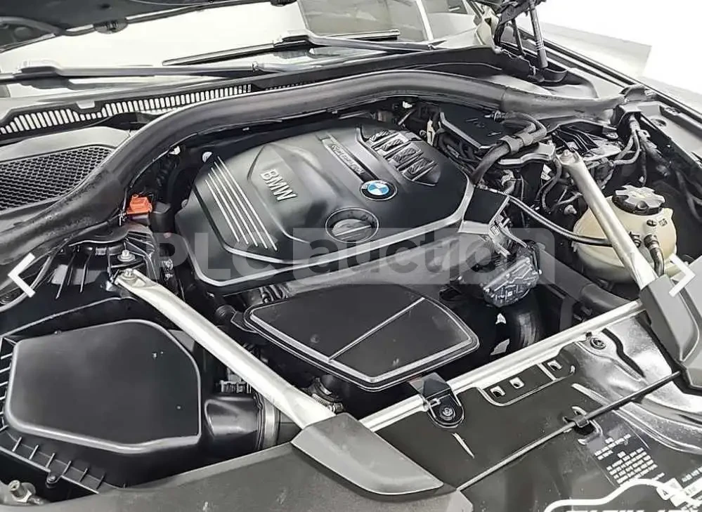 BMW 520 HUD* FULL* M ПАКЕТ* БАКЛАВИЧКИ* ЛИЗИНГ, снимка 12 - Автомобили и джипове - 54630585