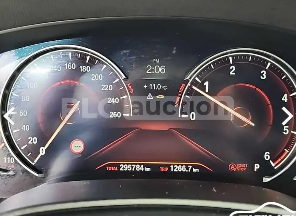 BMW 520 HUD* FULL* M ПАКЕТ* БАКЛАВИЧКИ* ЛИЗИНГ, снимка 9 - Автомобили и джипове - 54630585