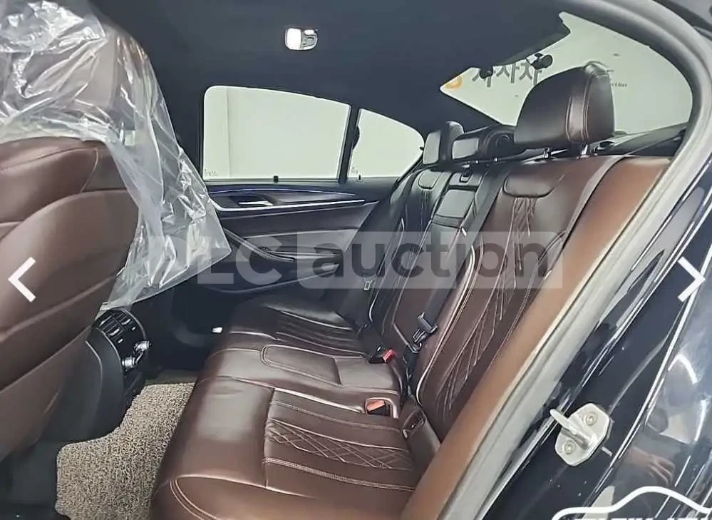 BMW 520 HUD* FULL* M ПАКЕТ* БАКЛАВИЧКИ* ЛИЗИНГ, снимка 10 - Автомобили и джипове - 54630585
