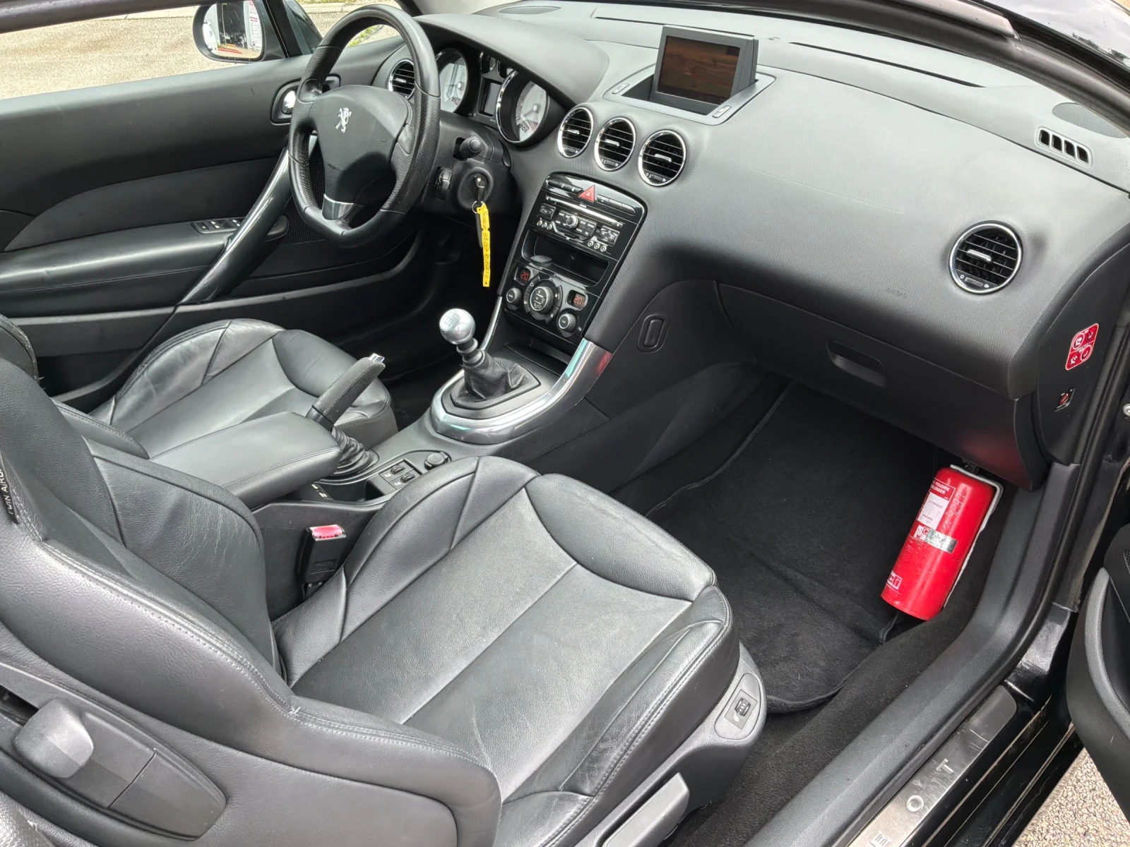 Peugeot 308 1.6i 156к.с 6ск. NAVI Кожа , снимка 13 - Автомобили и джипове - 54645677