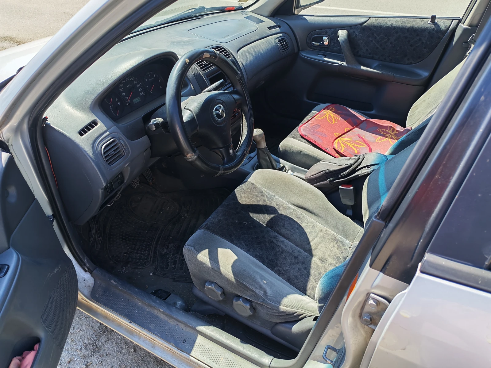 Mazda 323 DITD, снимка 5 - Автомобили и джипове - 54666520
