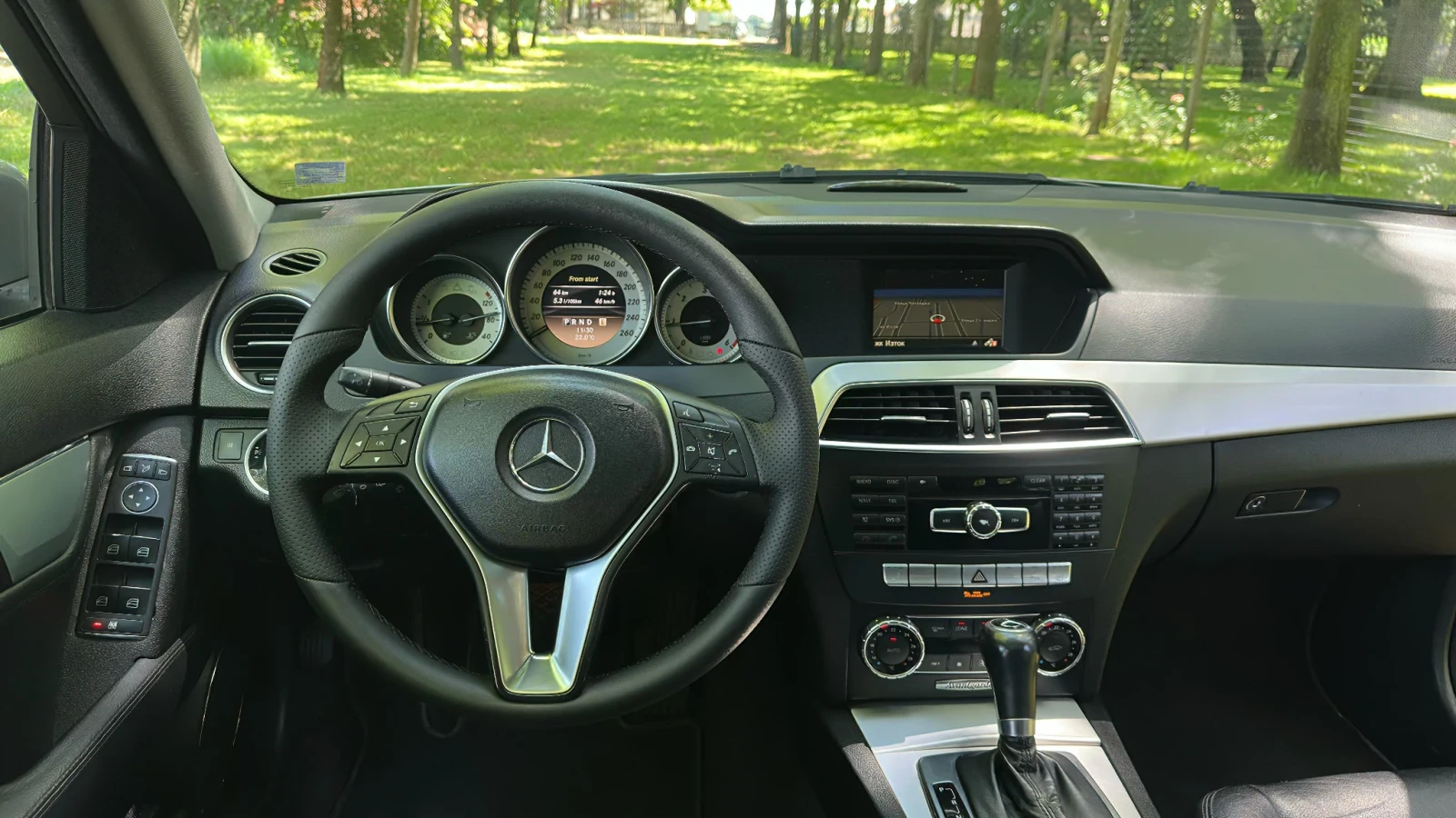 Mercedes-Benz C 220, снимка 8 - Автомобили и джипове - 54768988