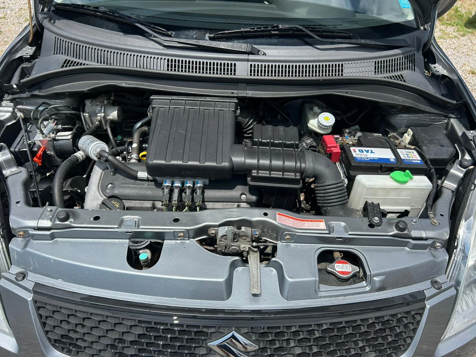 Suzuki Swift 1.3i LPG, снимка 9 - Автомобили и джипове - 55171276