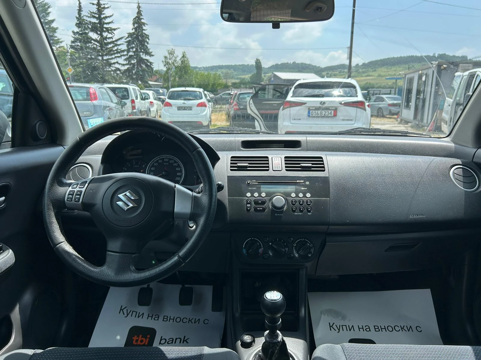 Suzuki Swift 1.3i LPG, снимка 11 - Автомобили и джипове - 55171276