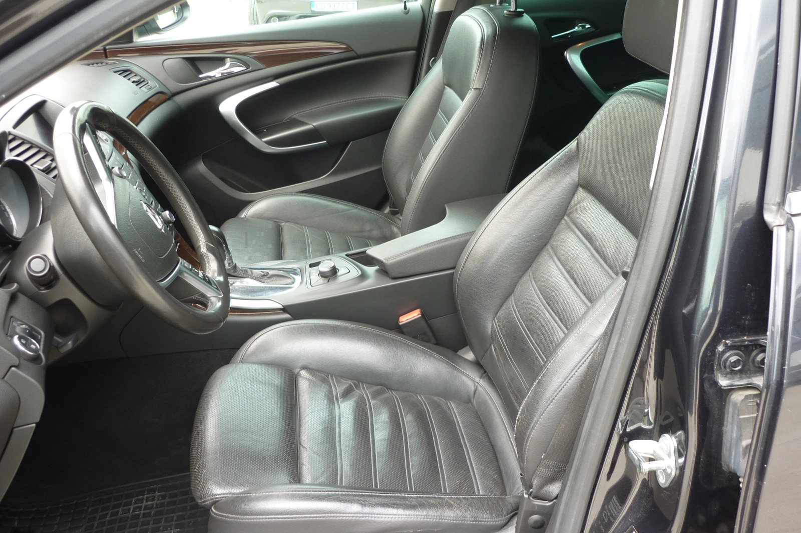 Opel Insignia 2.8  V6 Турбо , снимка 12 - Автомобили и джипове - 55414701