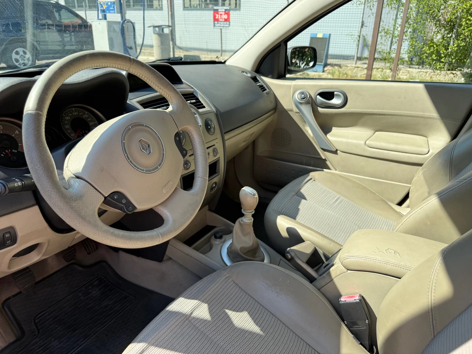 Renault Megane 1.9 dCi, снимка 5 - Автомобили и джипове - 55573990