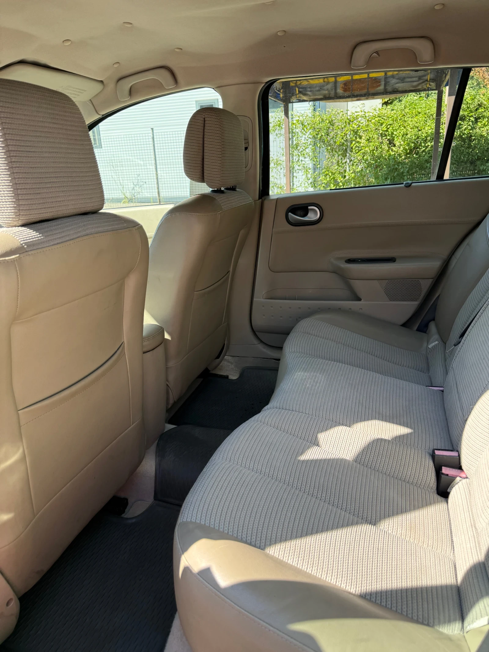 Renault Megane 1.9 dCi, снимка 4 - Автомобили и джипове - 55573990