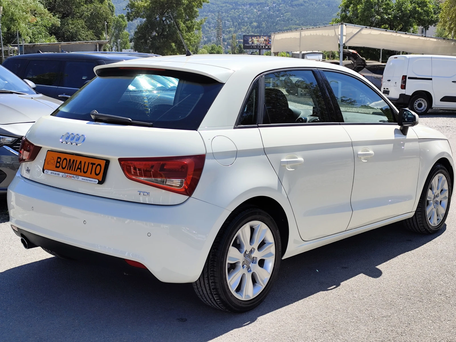 Audi A1 SPORTBACK* 1.6TDi* LED* ABТОМАТИК* , снимка 4 - Автомобили и джипове - 55724790