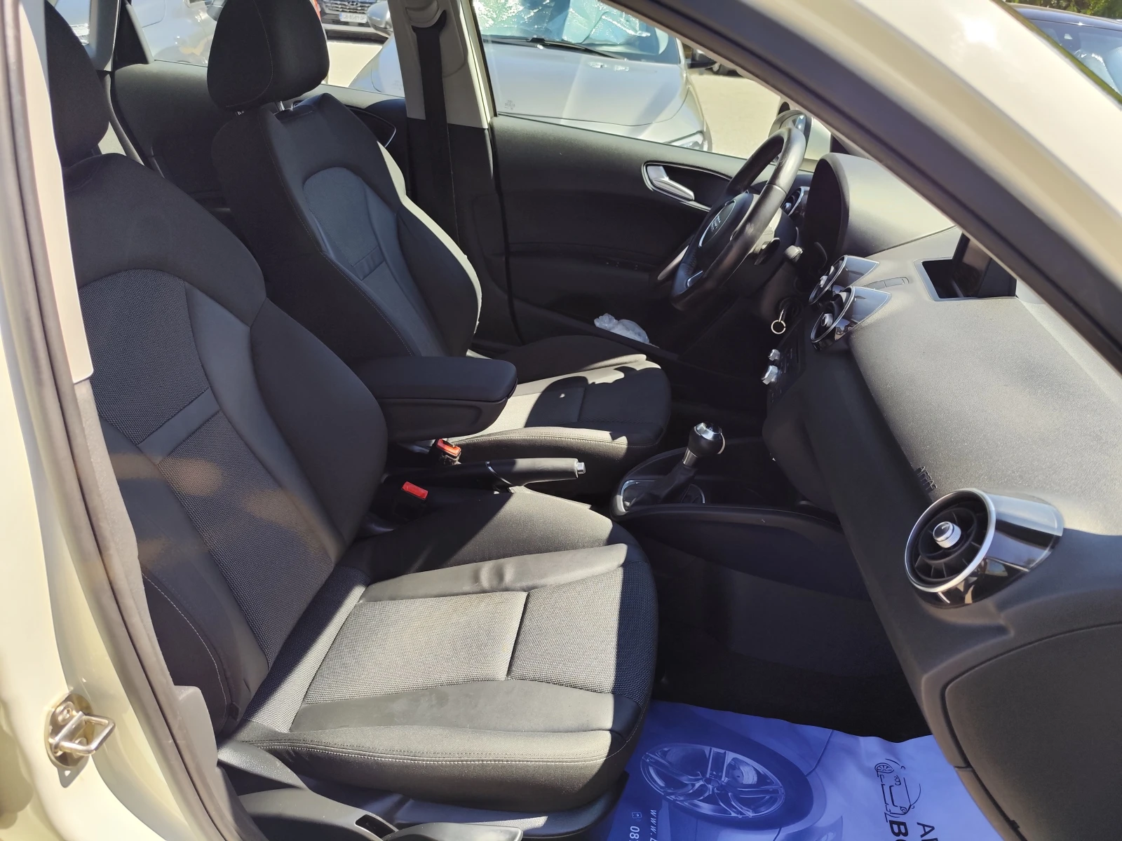 Audi A1 SPORTBACK* 1.6TDi* LED* ABТОМАТИК* , снимка 12 - Автомобили и джипове - 55724790